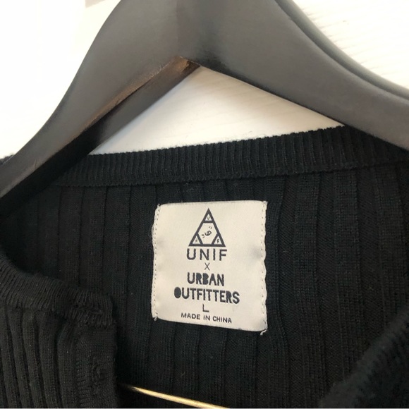 UNIF X Urban Outfitters Ribbed Cropped Henley Crop Long Sleeve Top in Black M/L - Picture 8 of 14